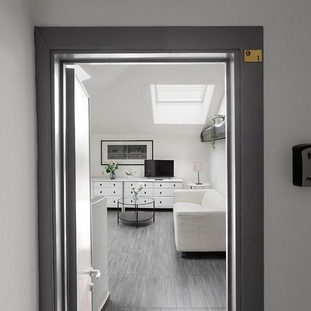 2 Bedroom 2 Bathroom Apt - Duomo 1 Мілан Екстер'єр фото