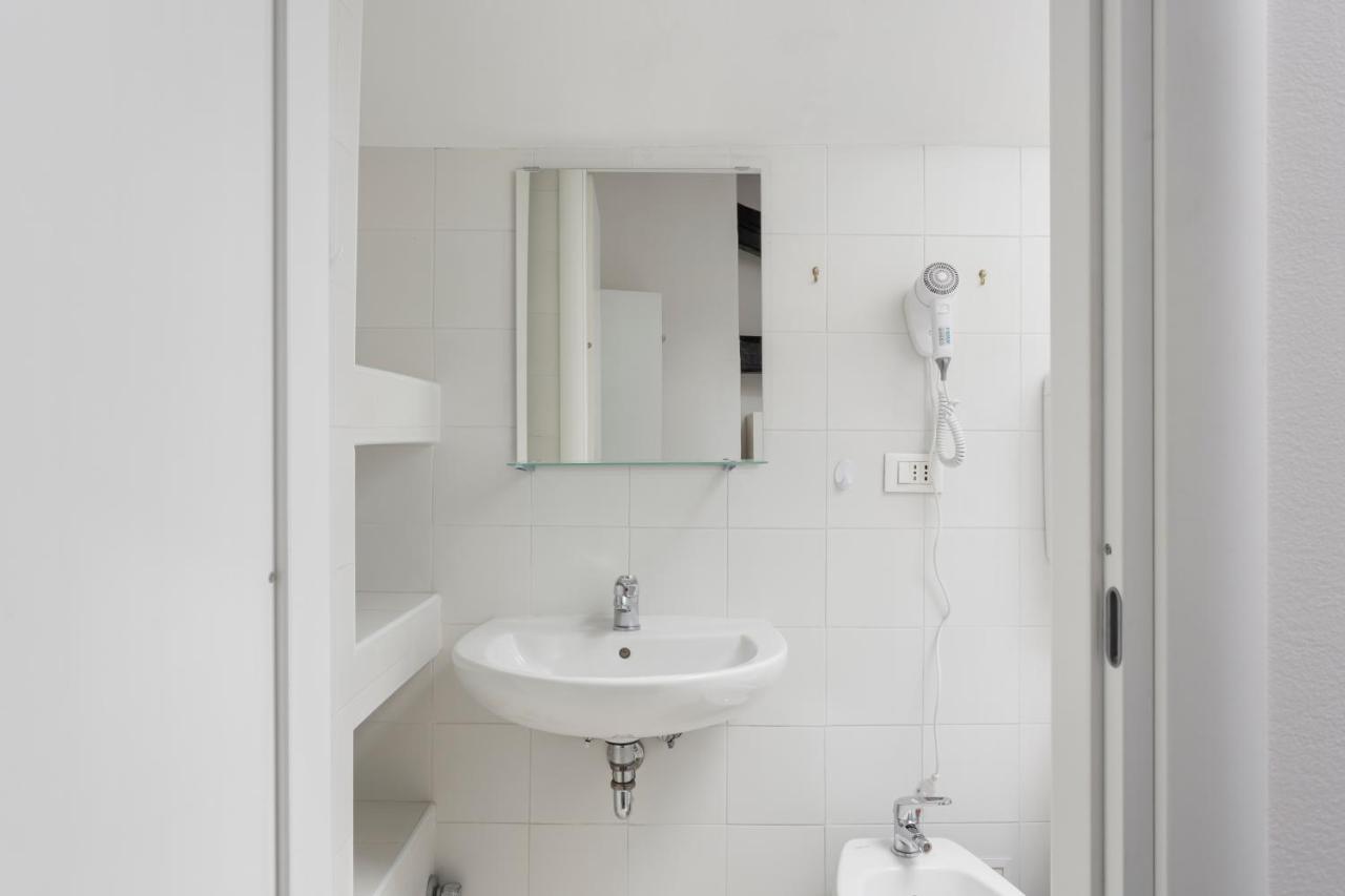 2 Bedroom 2 Bathroom Apt - Duomo 1 Мілан Екстер'єр фото