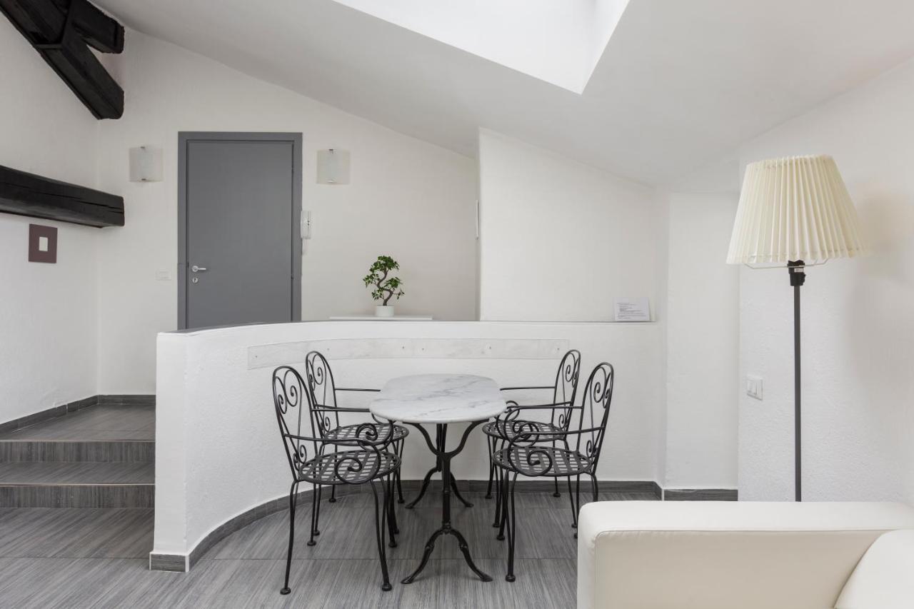 2 Bedroom 2 Bathroom Apt - Duomo 1 Мілан Екстер'єр фото